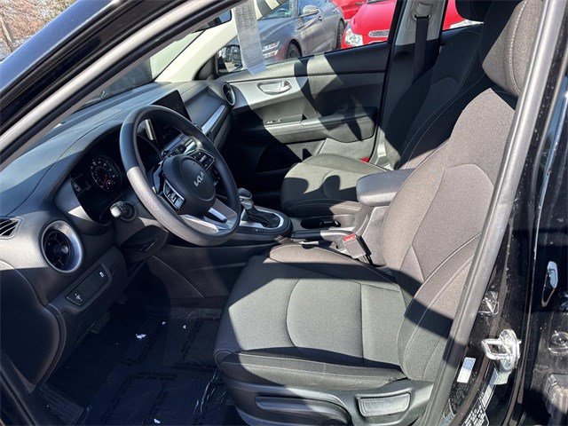 Used 2023 Kia Forte LXS image 14