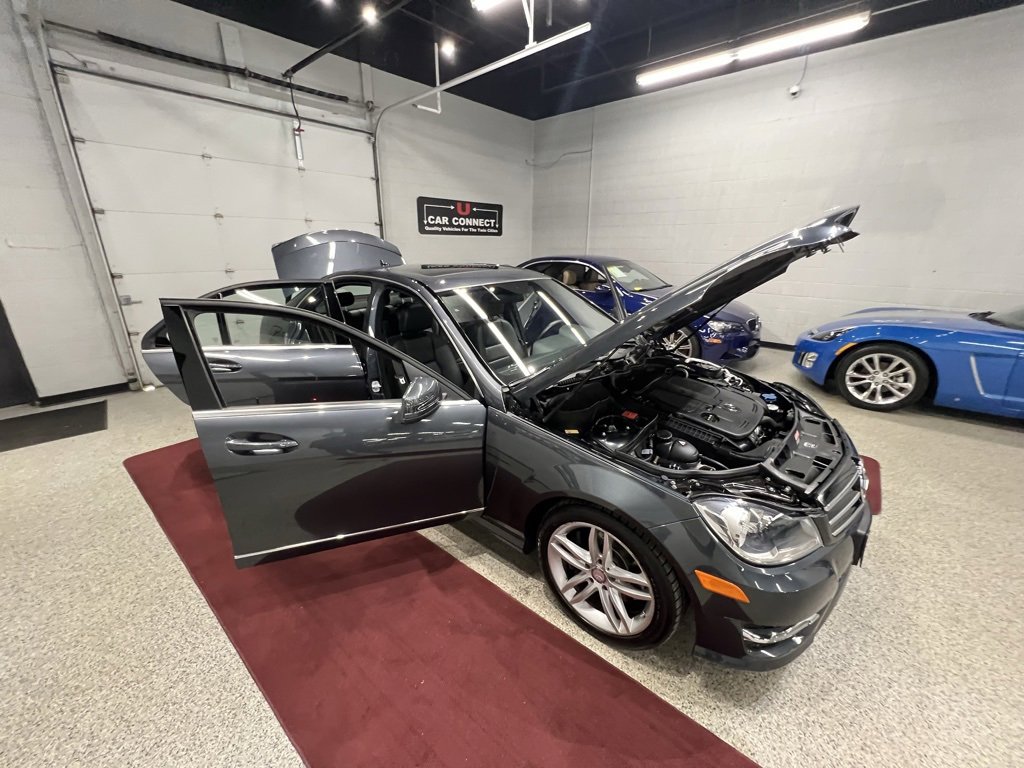 Used 2014 Mercedes-Benz C 300 4MATIC Sedan image 41