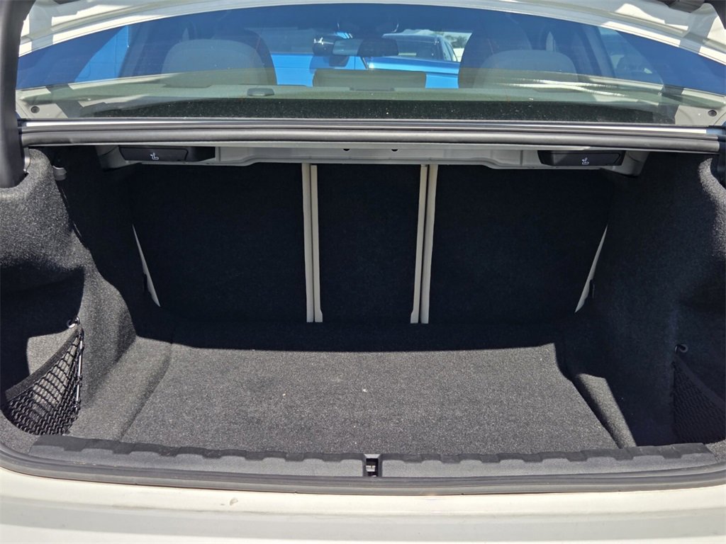 Certified 2022 BMW 330i Sedan w/ Driving Assistance Package image 18