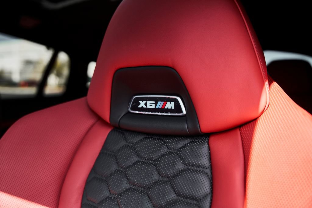 Used 2026 BMW X6 M Competition w/ Executive Package image 48