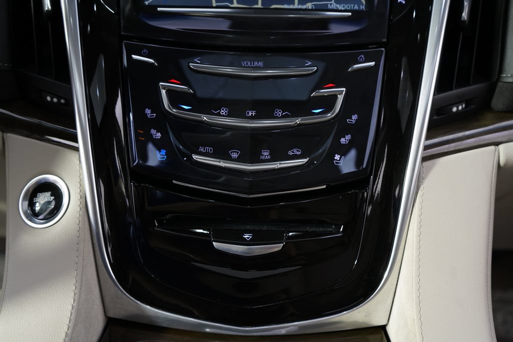 Used 2019 Cadillac Escalade Premium Luxury AWD/4WD image 32
