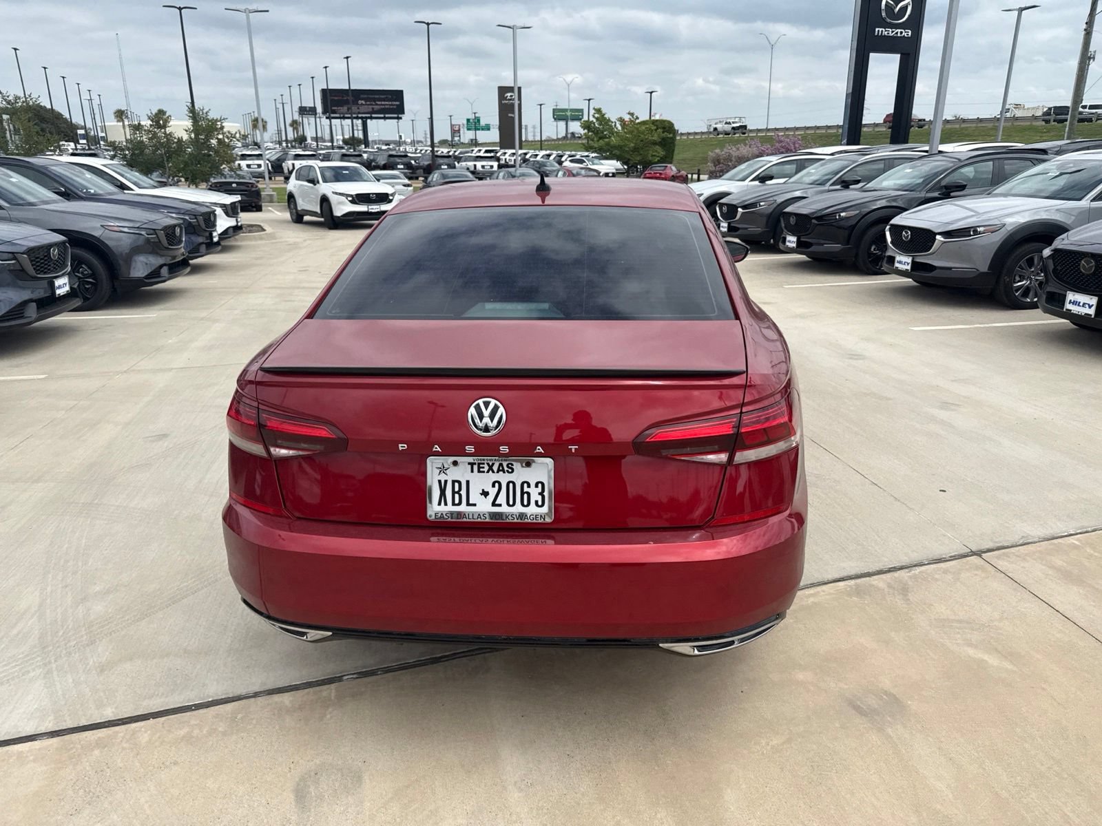 Used 2022 Volkswagen Passat 2.0T R-Line FWD image 6