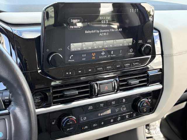 Used 2025 Nissan Pathfinder SL FWD image 27