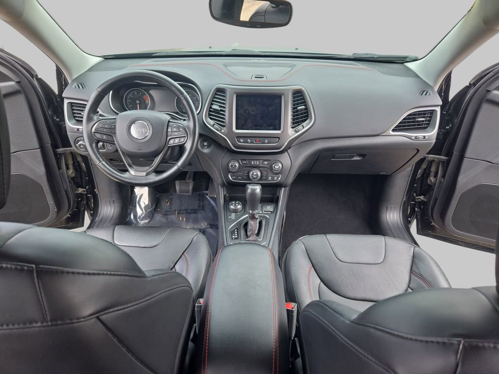 Used 2020 Jeep Cherokee Trailhawk image 10