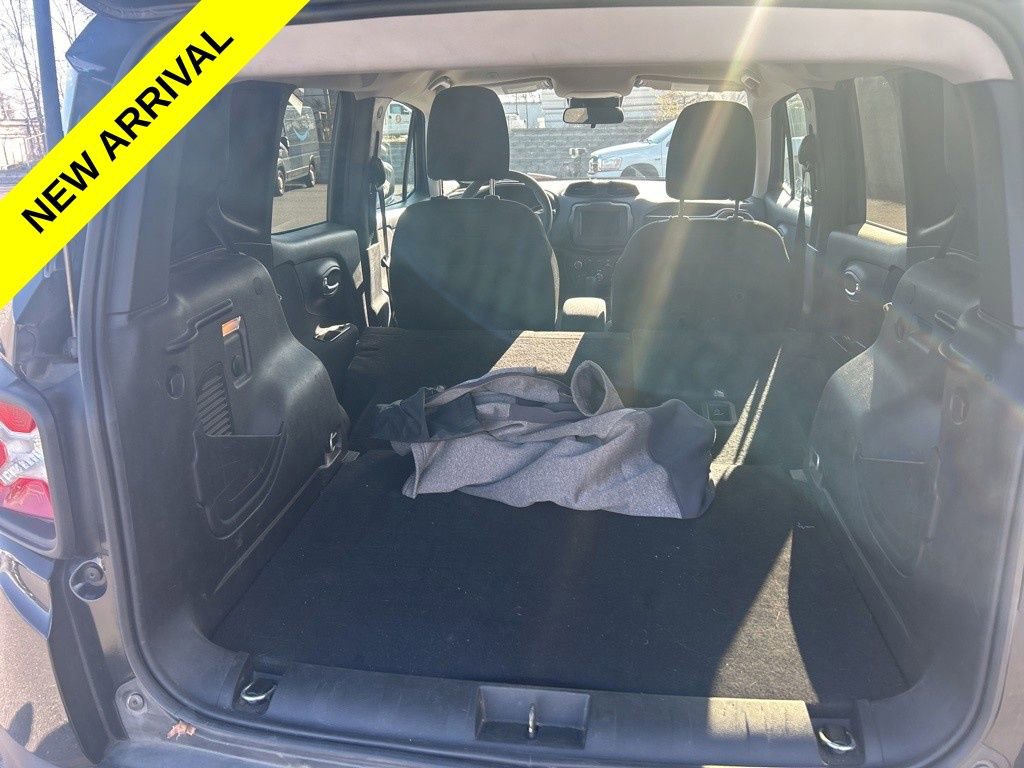 Used 2021 Jeep Renegade Sport image 10