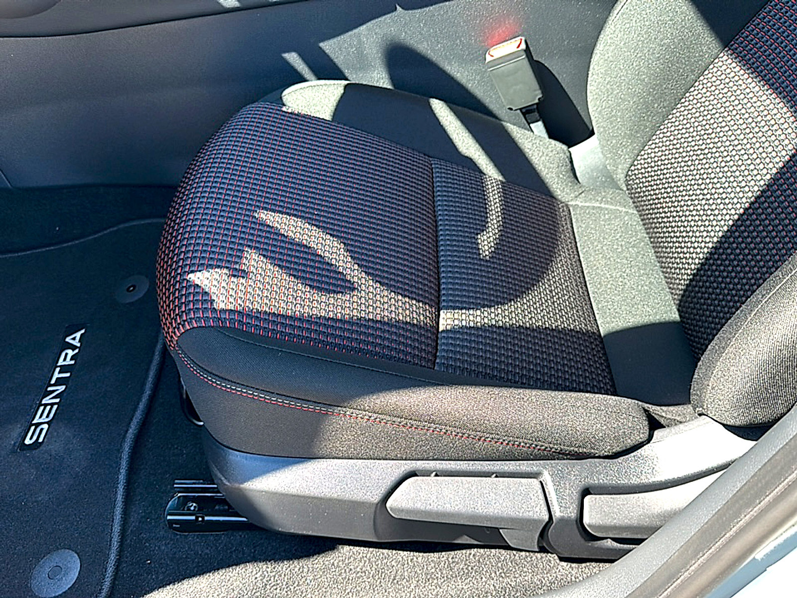 New 2026 Nissan Sentra SR w/ Floor Mat Package image 12