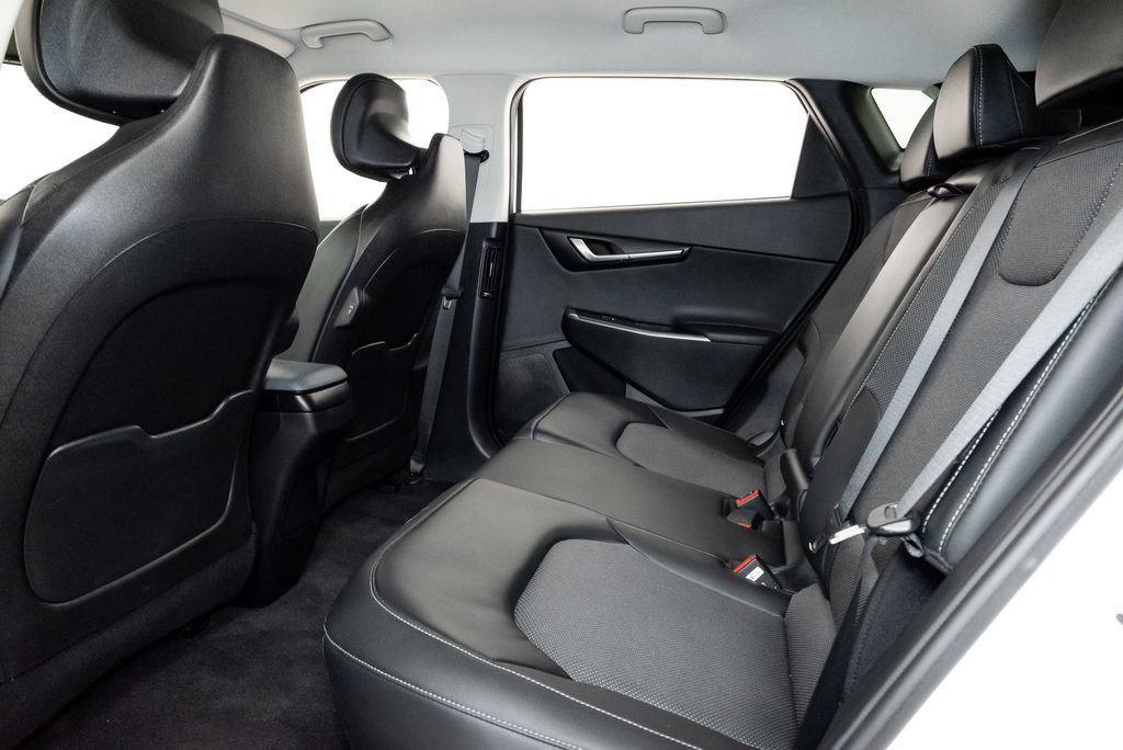 Certified 2022 Kia EV6 Light RWD image 23