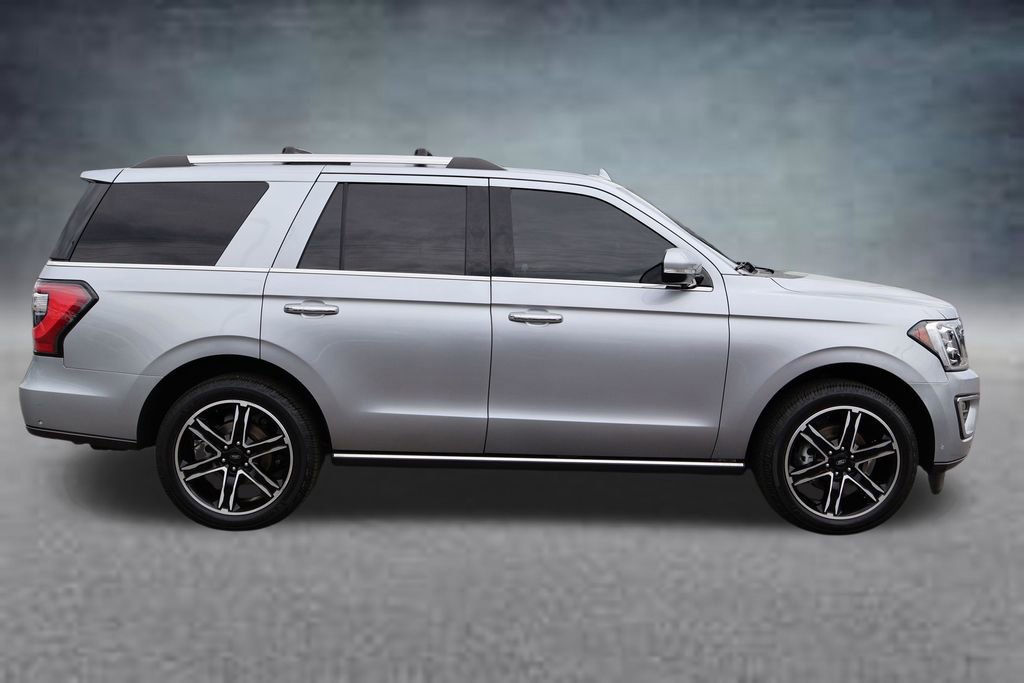 Used 2021 Ford Expedition Limited AWD/4WD image 2
