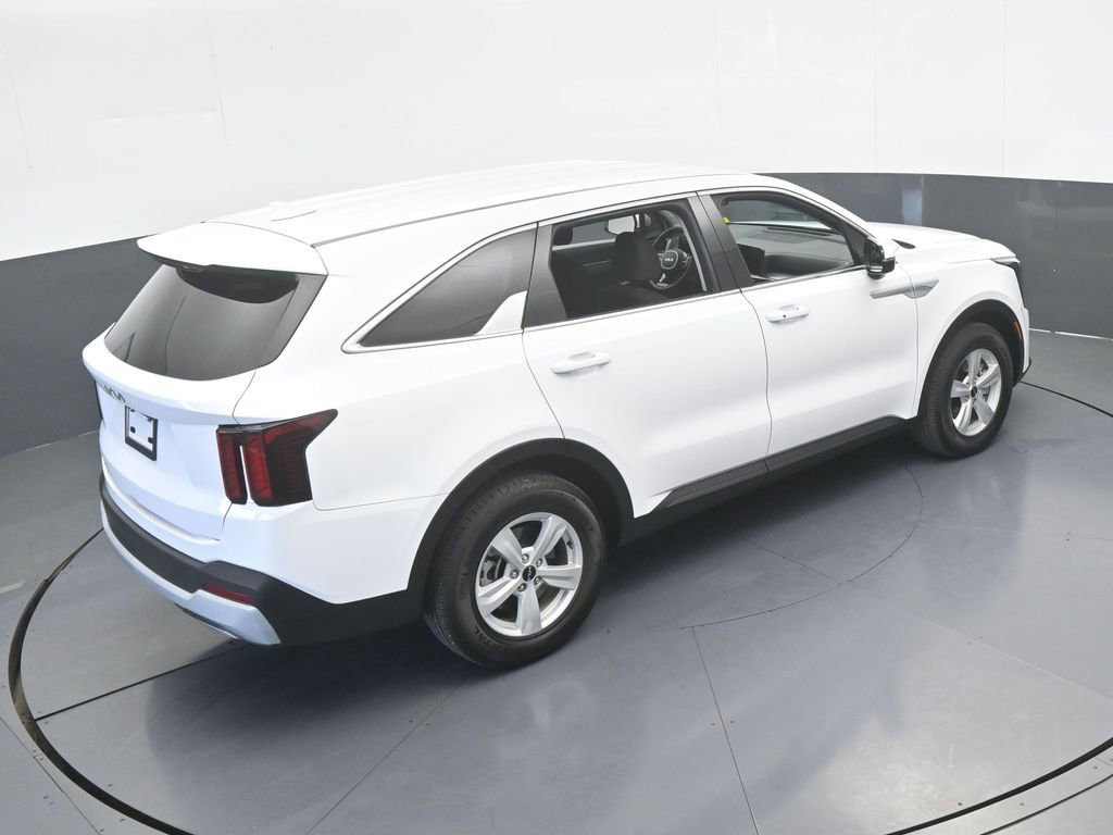 Used 2025 Kia Sorento LX image 48