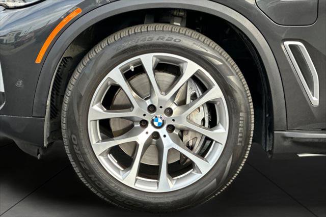 Used 2023 BMW X5 xDrive45e w/ Executive Package image 26