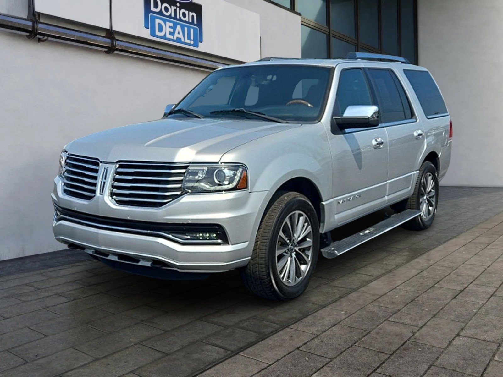 Used 2017 Lincoln Navigator Select AWD/4WD image 7