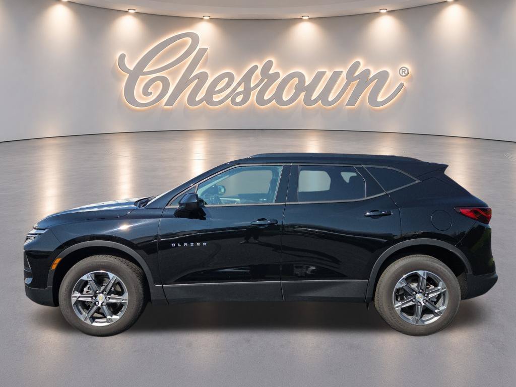Used 2024 Chevrolet Blazer LT w/ Convenience Package FWD image 8