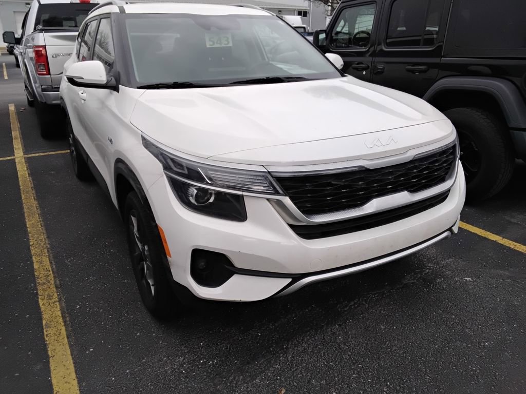 Used 2023 Kia Seltos S w/ Navigation Package image 7