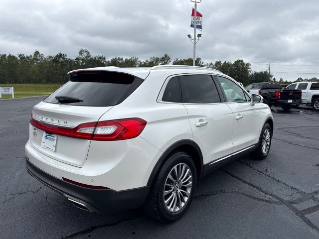Used 2016 Lincoln MKX Select w/ Select Plus Package FWD image 3