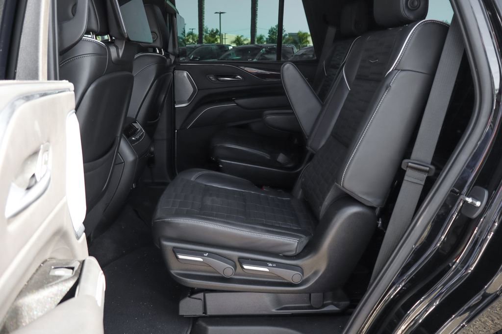 Used 2023 Cadillac Escalade Sport Platinum w/ LPO, ONYX Package AWD/4WD image 54