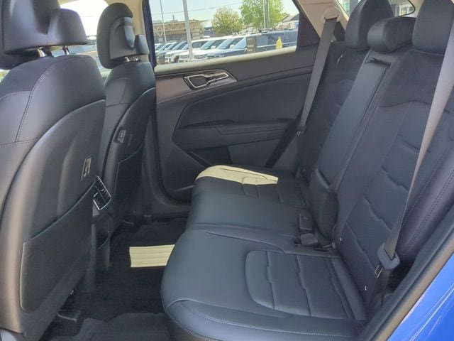 Used 2026 Kia Sportage SX FWD image 13