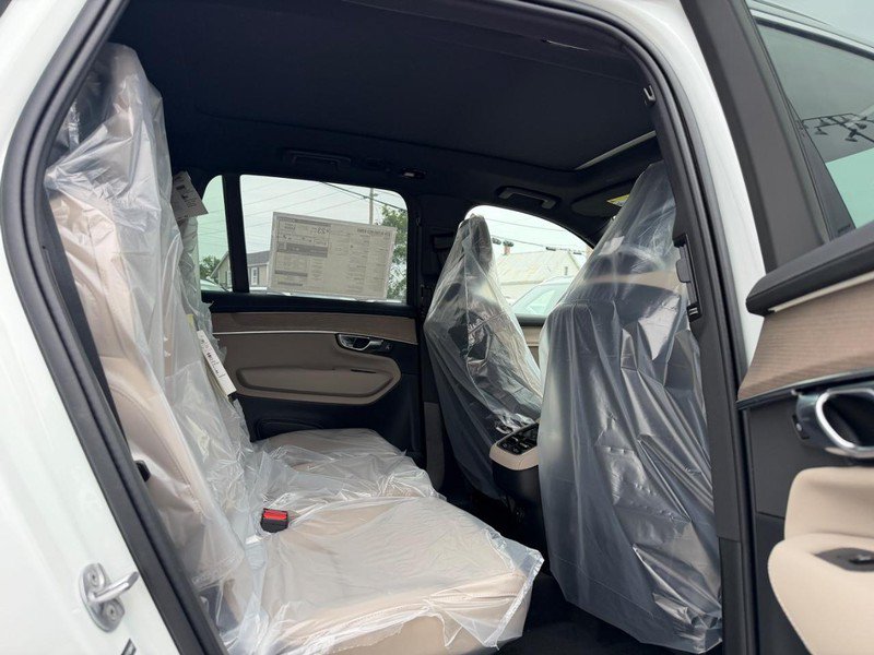 New 2026 Volvo XC90 B6 Plus w/ Protection Package AWD/4WD image 4