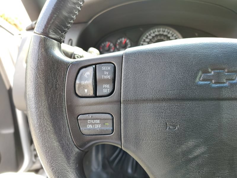 Used 2003 Chevrolet Monte Carlo SS w/ Mirror Group FWD image 12