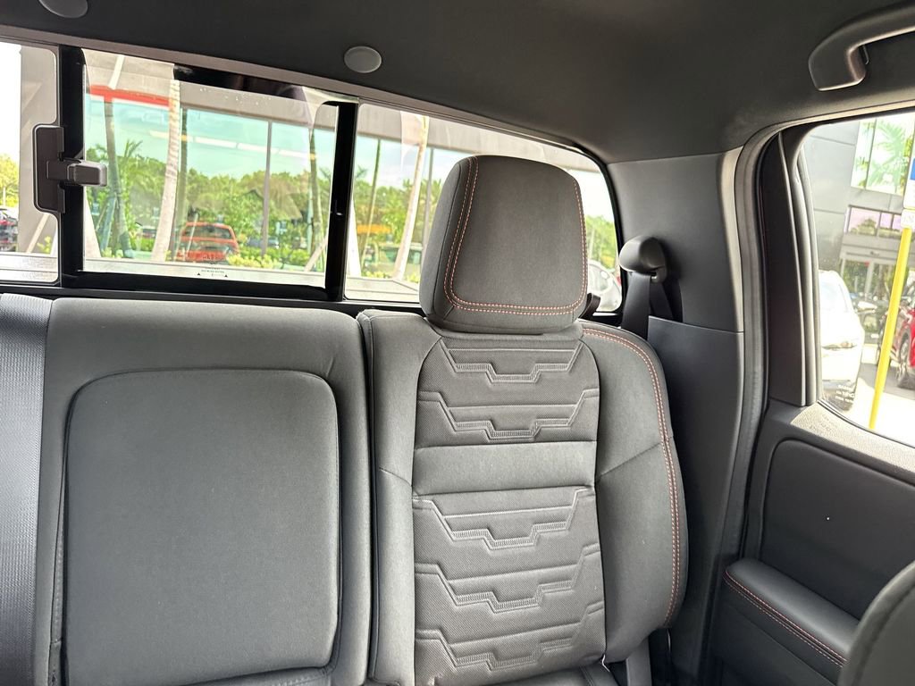 Used 2025 Nissan Frontier PRO-4X w/ Pro Convenience Package AWD/4WD image 19