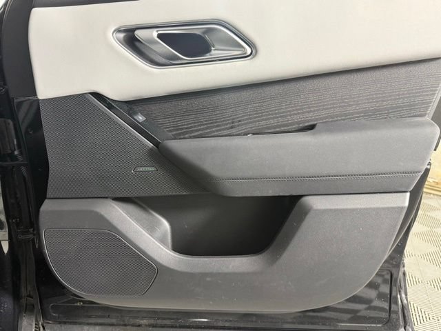 Used 2025 Land Rover Range Rover Velar Dynamic SE AWD/4WD image 31