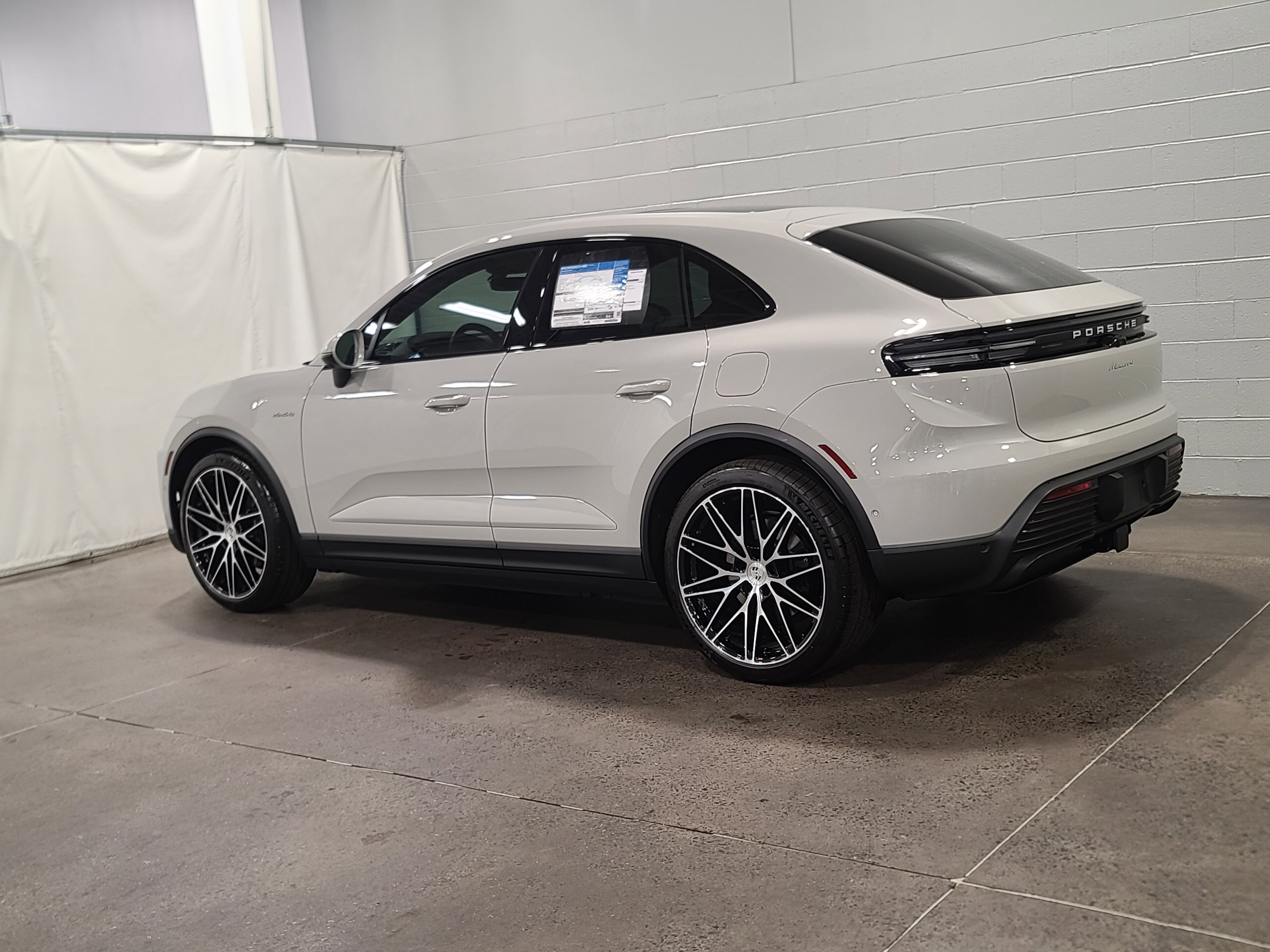 New 2026 Porsche Macan 4 Electric AWD/4WD image 3