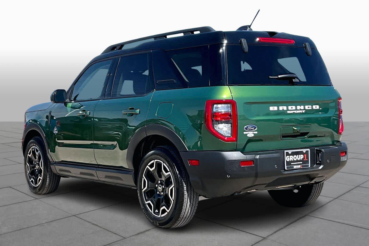 Used 2025 Ford Bronco Sport Outer Banks image 11