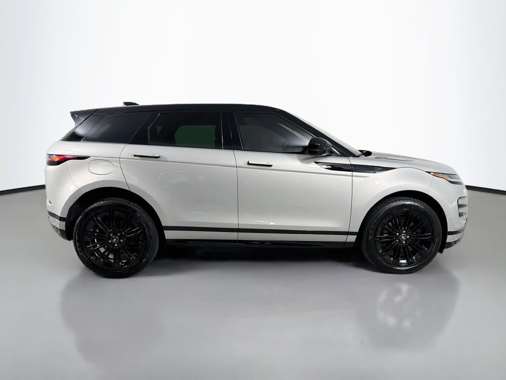Used 2026 Land Rover Range Rover Evoque Dynamic SE AWD/4WD image 4