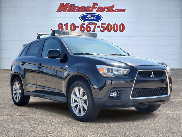 Used 2013 Mitsubishi Outlander Sport SE image 2