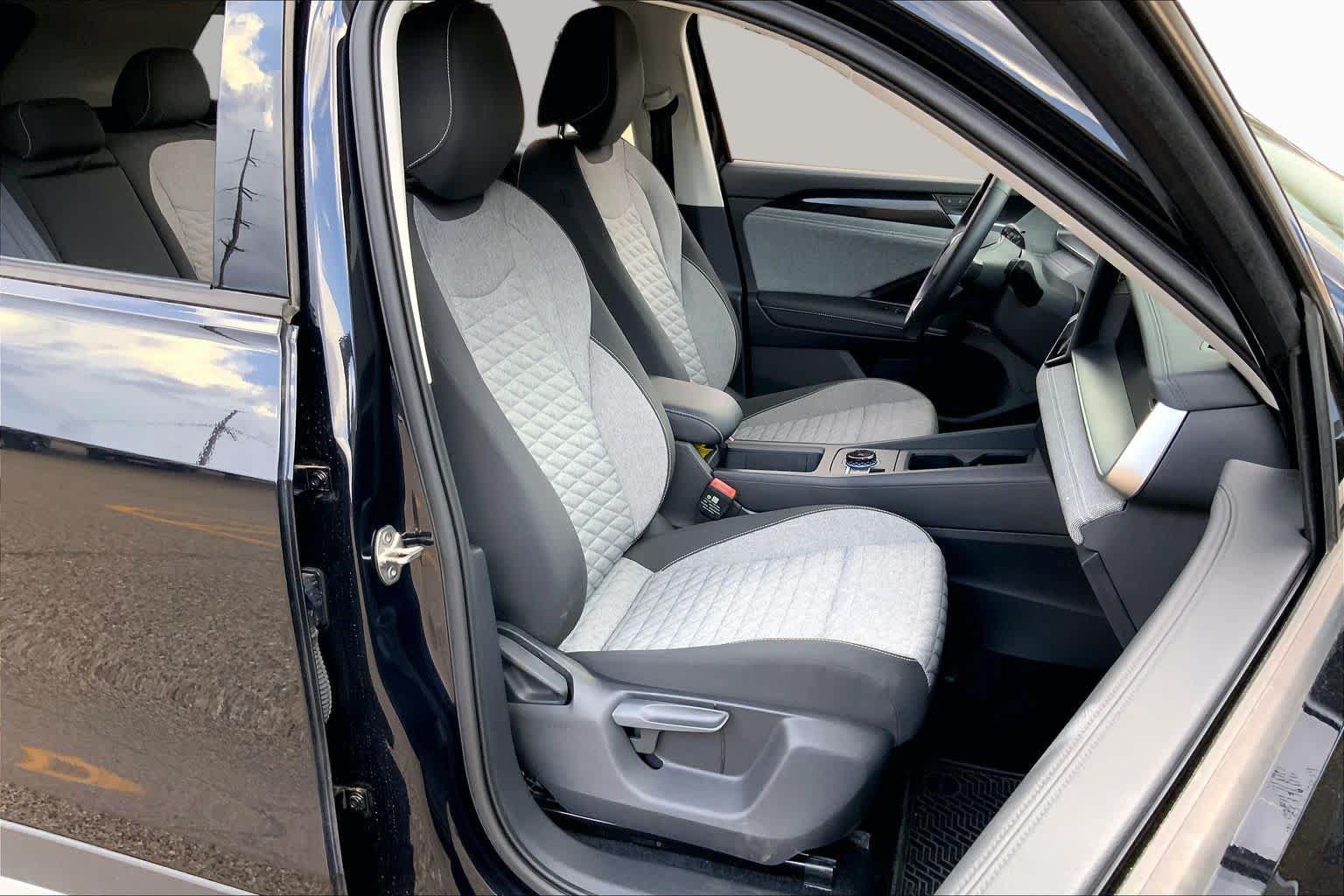 Used 2026 Volkswagen Tiguan S FWD image 9