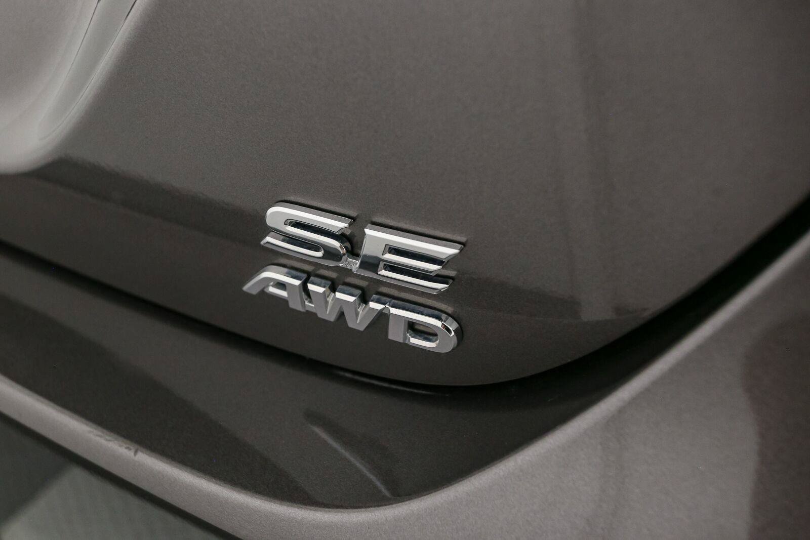 Certified 2024 Toyota Camry SE AWD/4WD image 11