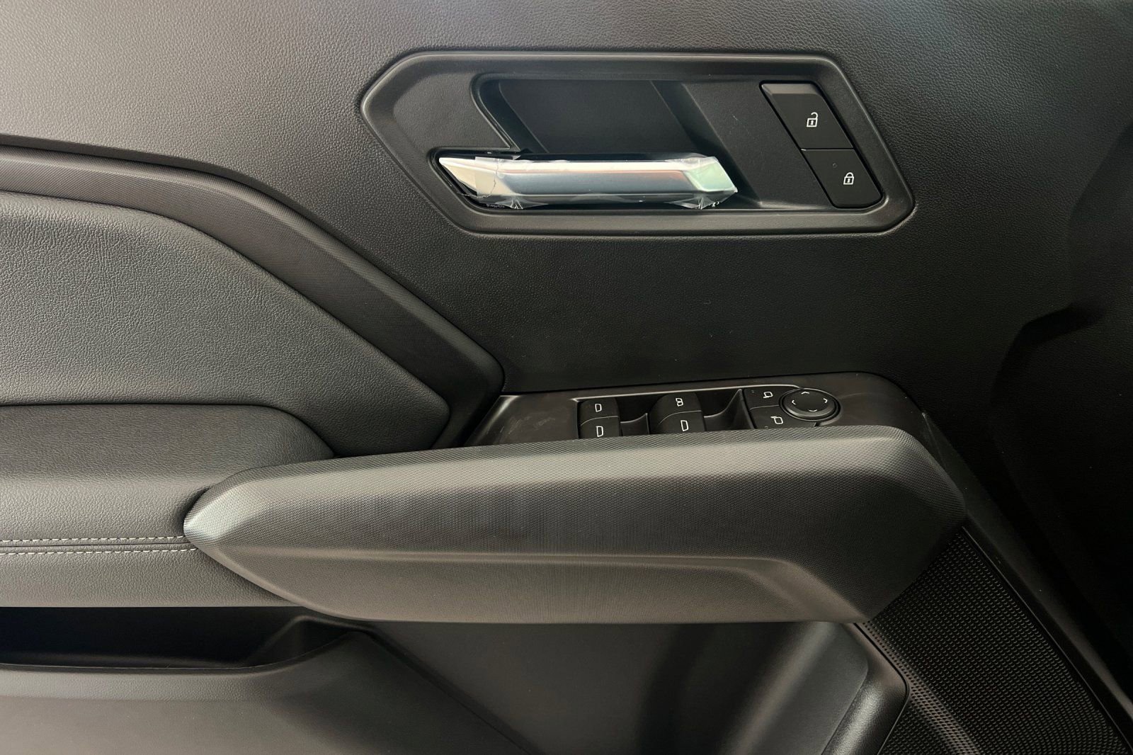 New 2026 GMC Canyon Elevation image 9