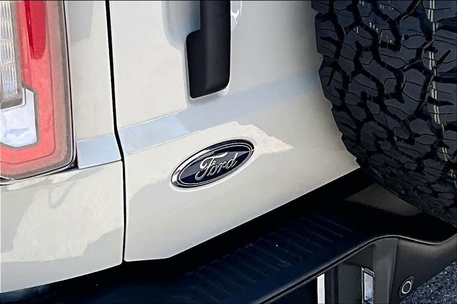 Used 2025 Ford Bronco Badlands AWD/4WD image 13