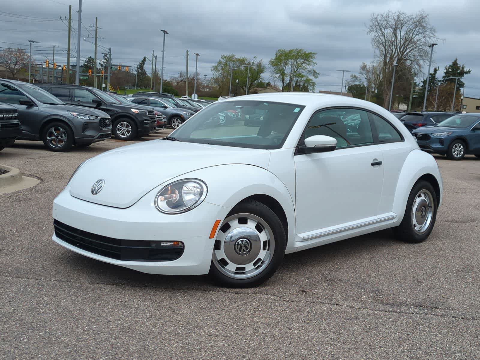 Used 2016 Volkswagen Beetle 1.8T Classic FWD image 1
