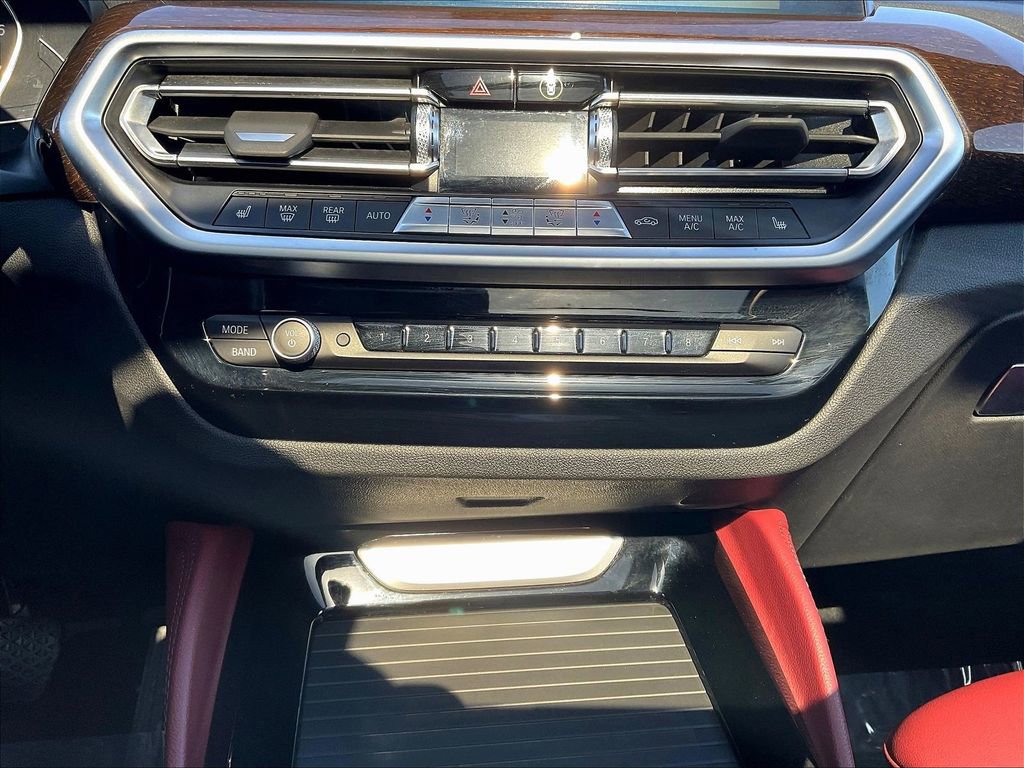 Used 2022 BMW X4 xDrive30i AWD/4WD image 15