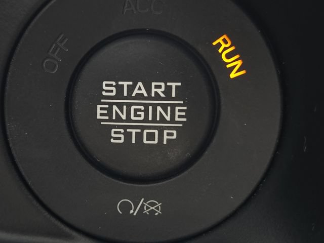 Used 2025 Jeep Wrangler Unlimited Sahara w/ Safety Group AWD/4WD image 24