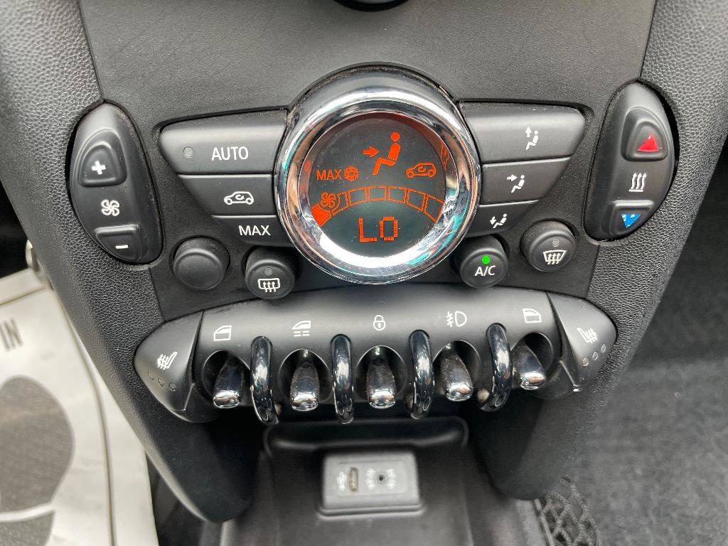 Used 2013 MINI Cooper S image 26