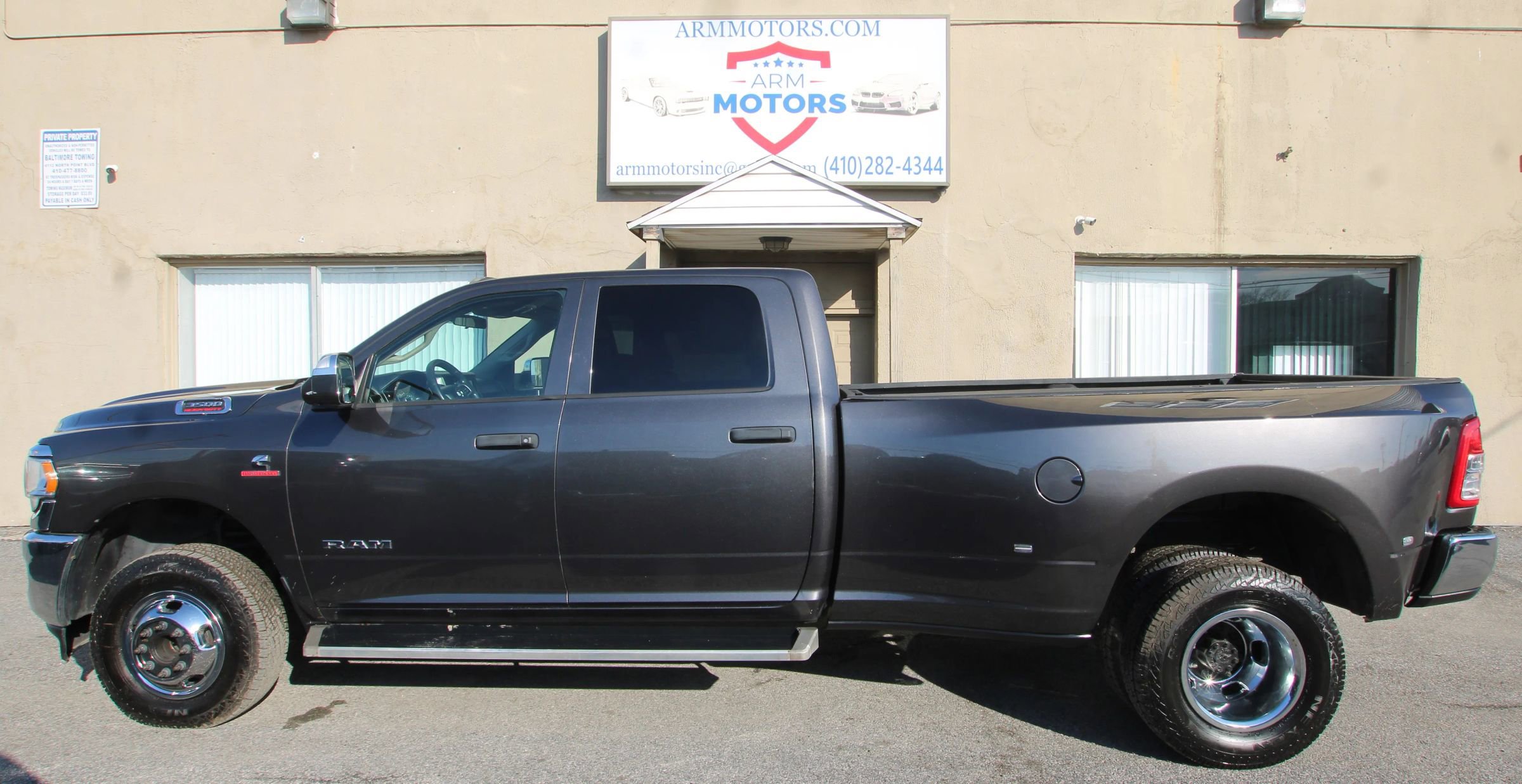 Used 2019 RAM 3500 Tradesman w/ Chrome Appearance Group image 5