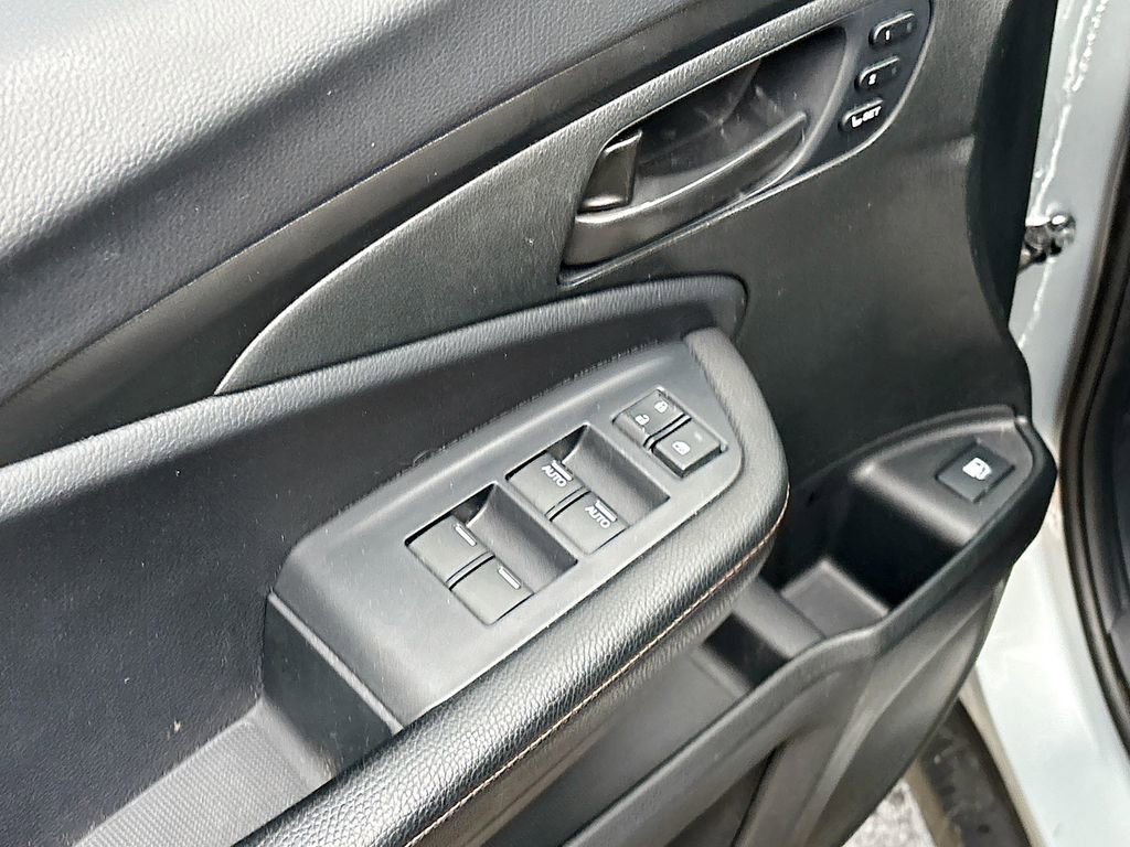 Used 2025 Honda Ridgeline TrailSport image 18