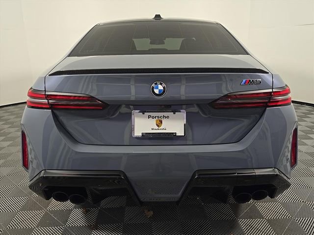 Used 2025 BMW M5 w/ Carbon Package image 6