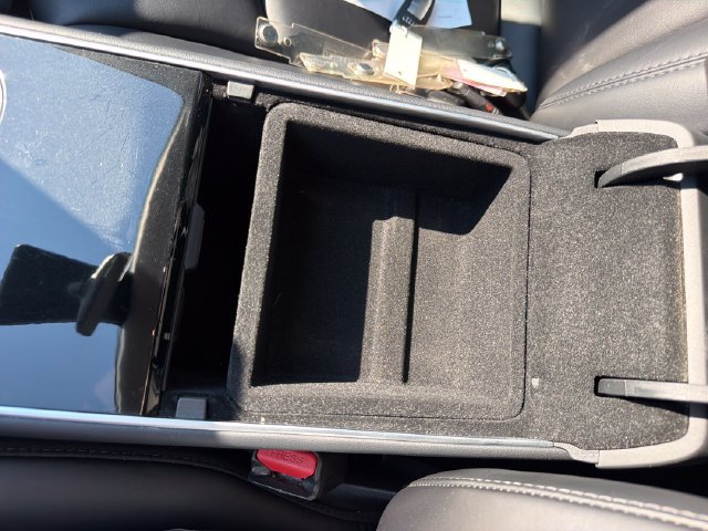 Used 2021 Tesla Model Y Long Range AWD/4WD image 26