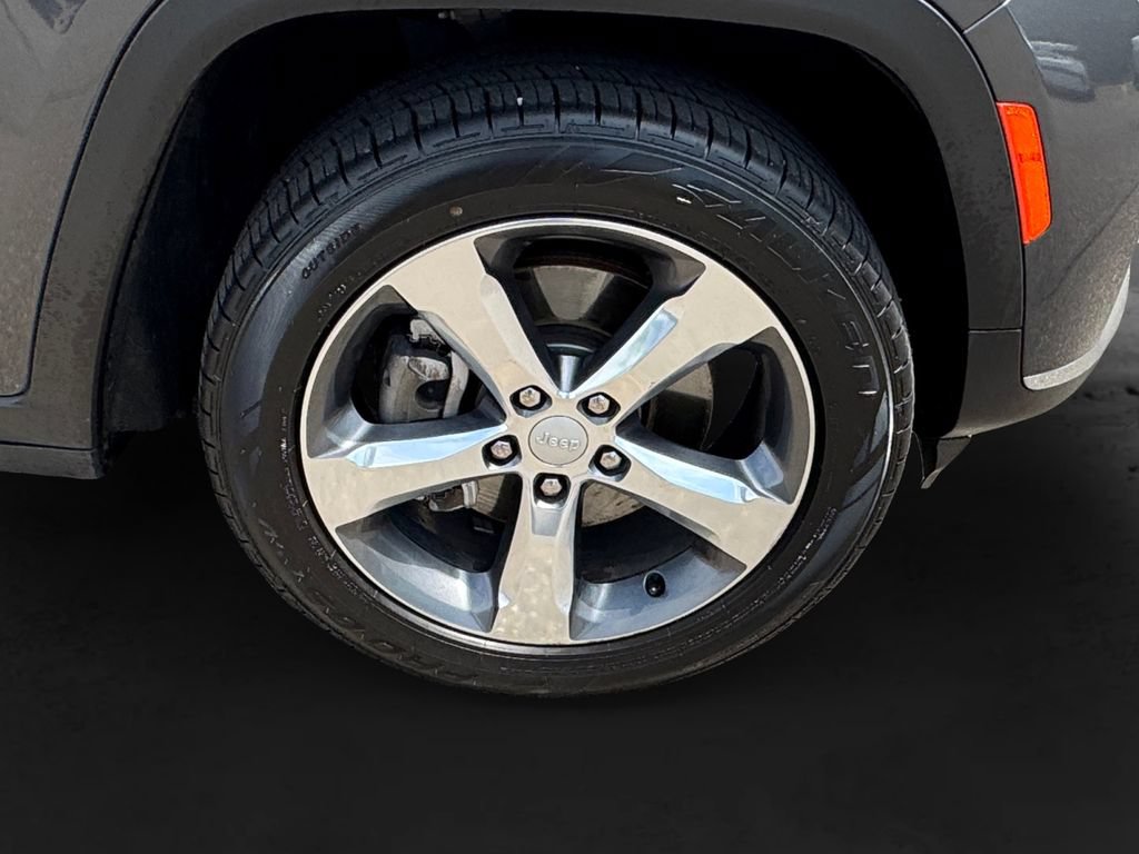 Used 2021 Jeep Grand Cherokee L Limited AWD/4WD image 13