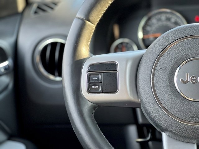 Used 2016 Jeep Compass Latitude image 36