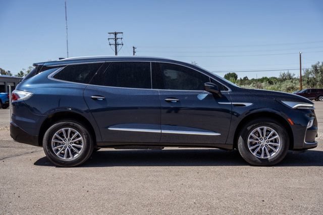 Used 2023 Buick Enclave Essence w/ LPO, Cargo Package FWD image 4