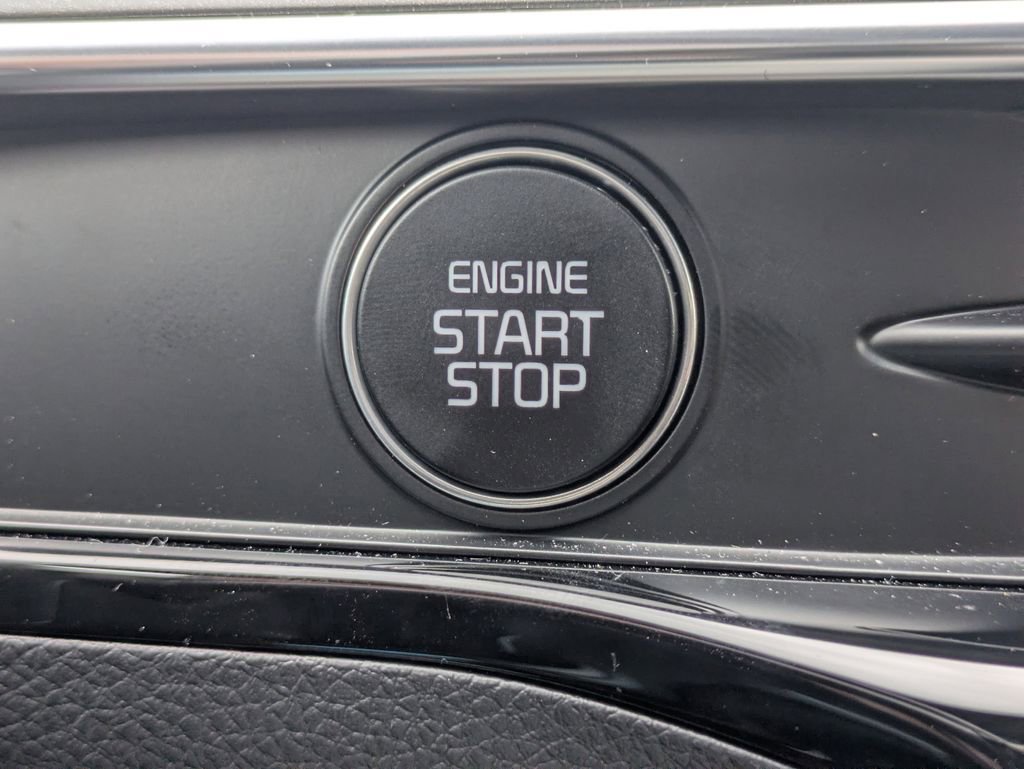 Used 2025 Kia K5 GT FWD image 32