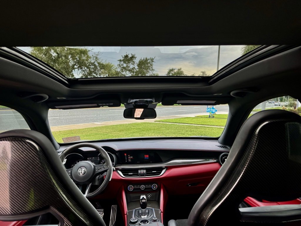 Used 2019 Alfa Romeo Stelvio Quadrifoglio image 18