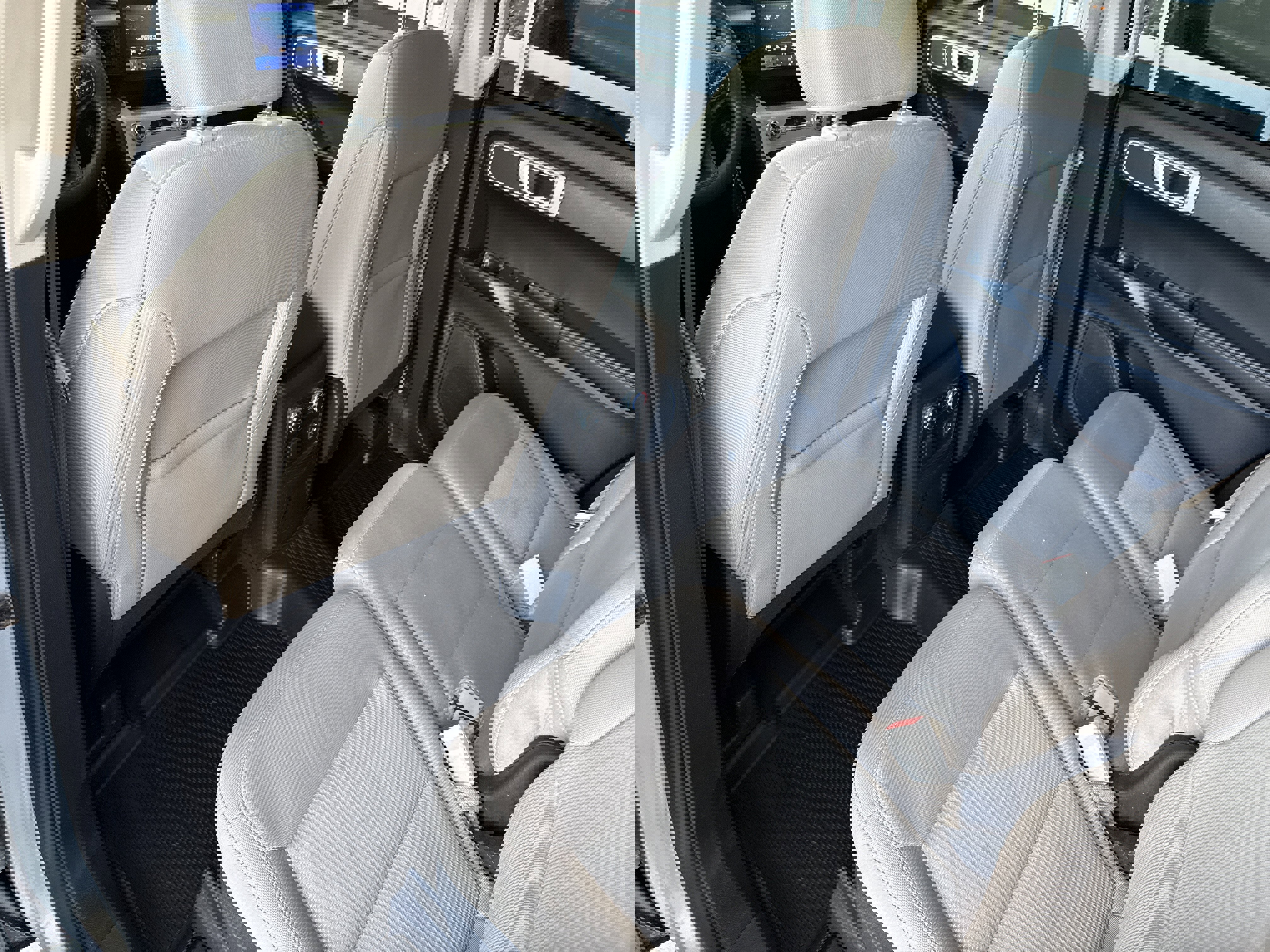 Used 2021 Ford Explorer 2WD image 14