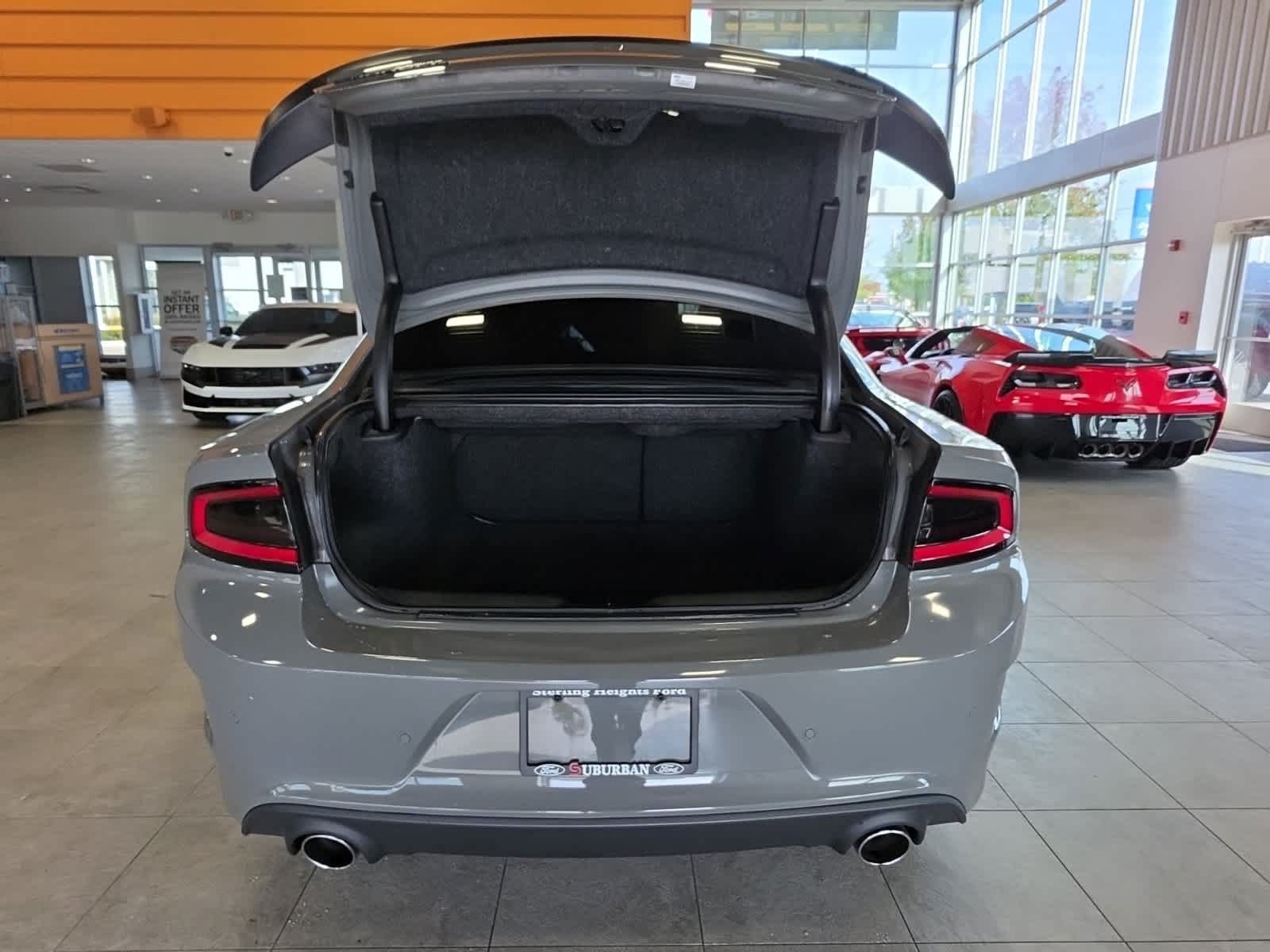Used 2019 Dodge Charger R/T w/ Driver Confidence Group RWD image 9