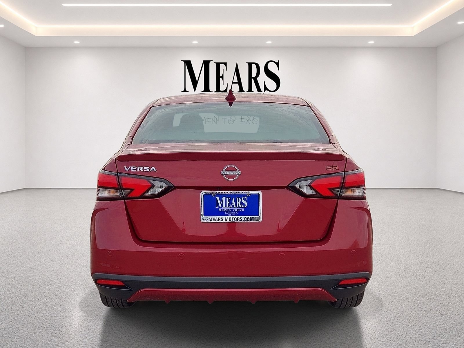 Used 2025 Nissan Versa SR FWD image 4