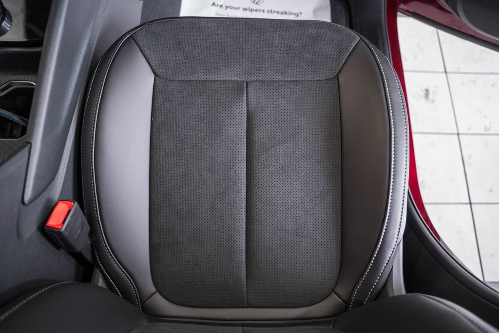 New 2025 Jeep Grand Cherokee Altitude image 28