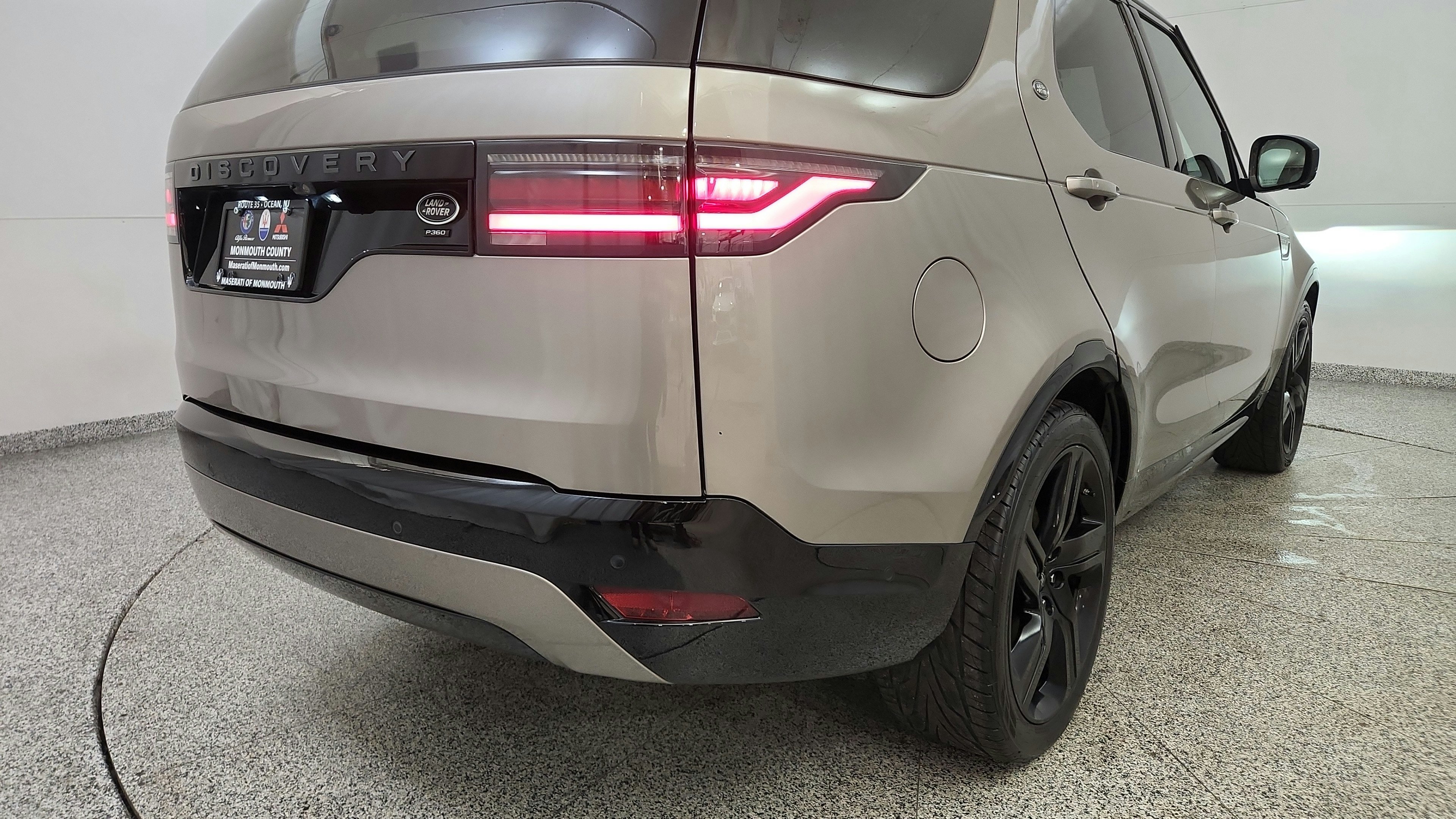 Used 2021 Land Rover Discovery HSE R-Dynamic AWD/4WD image 38